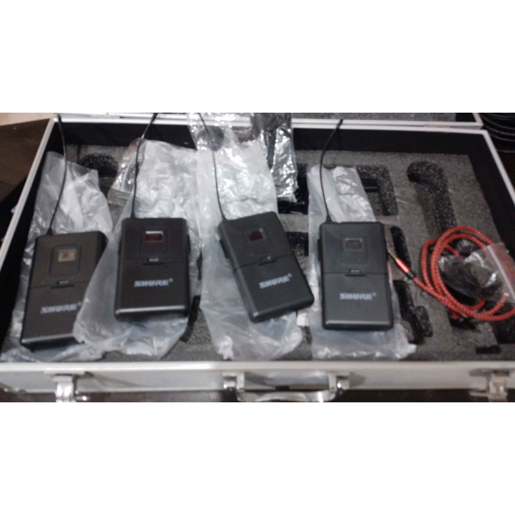 MIC WIRELESS SHURE 4 CHANNEL UHF  X1CO