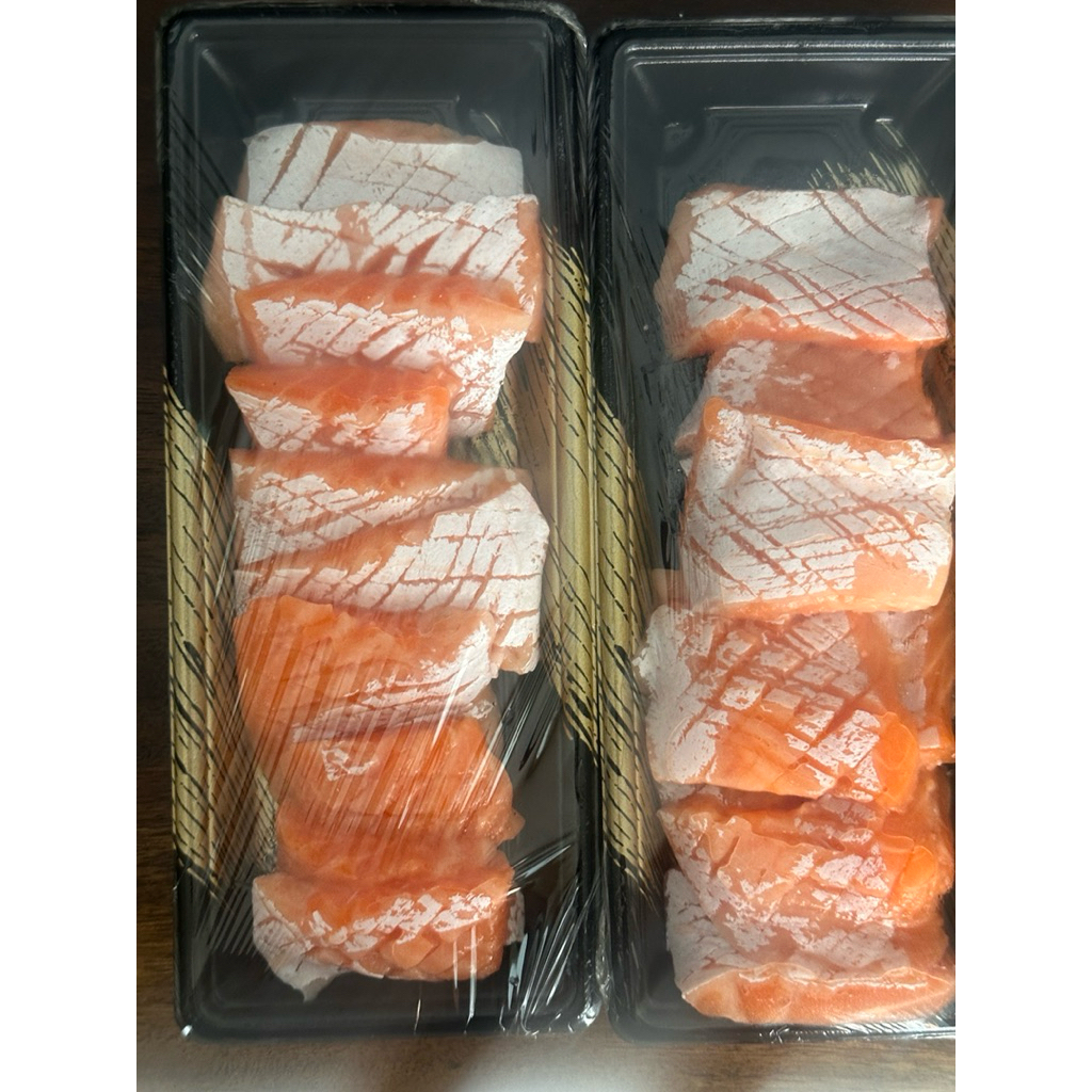 

PROMO Salmon Belly Sashimi 200Gram Free Shoyu & Wasabi