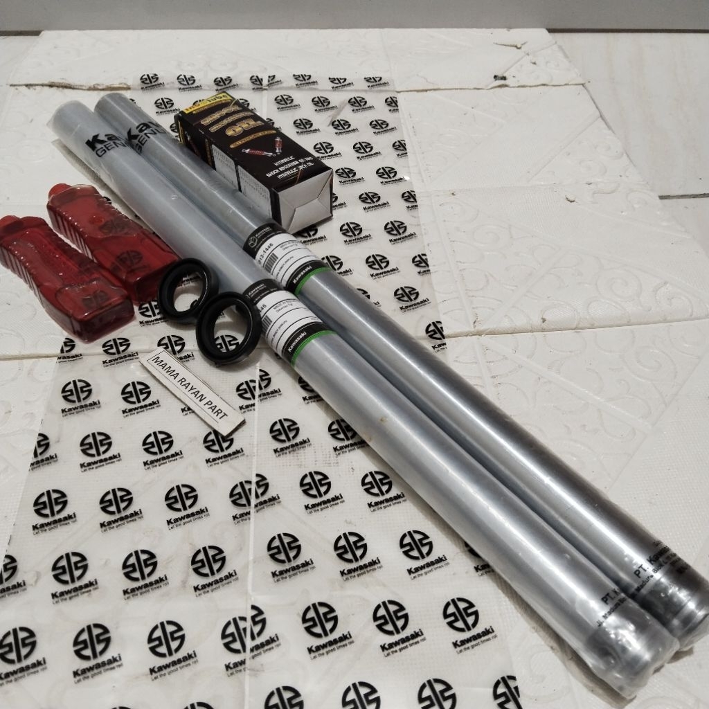 Sok Depan Kawasaki KLX 150 Kawasaki KLX L KLX 150 Sepasang Shock + Sil  Oli Shock