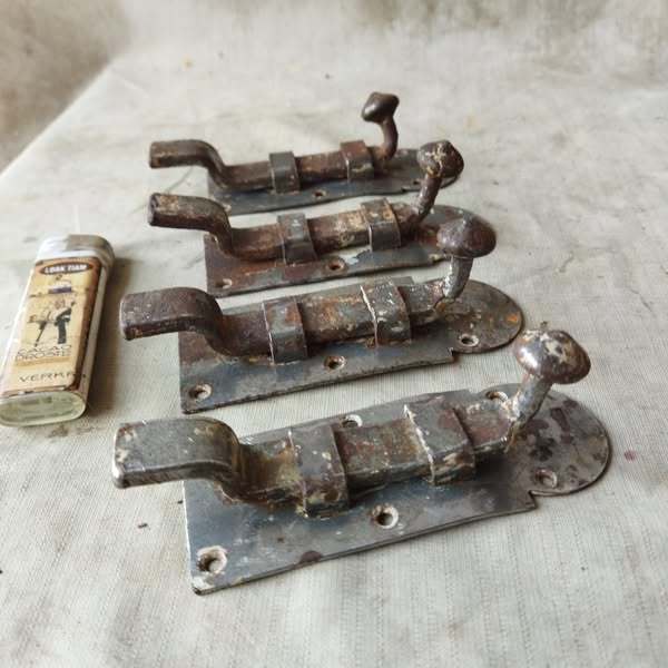 Pajangan Vintage Slot Jendela Kayu Jadul 4 buah