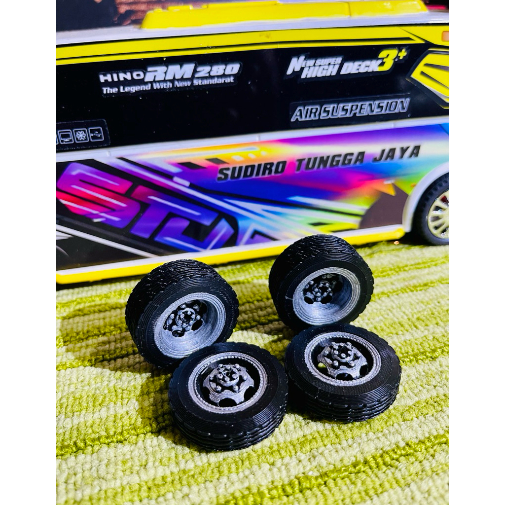 Roda Doble MIniatur Bus RKC skala 1:35