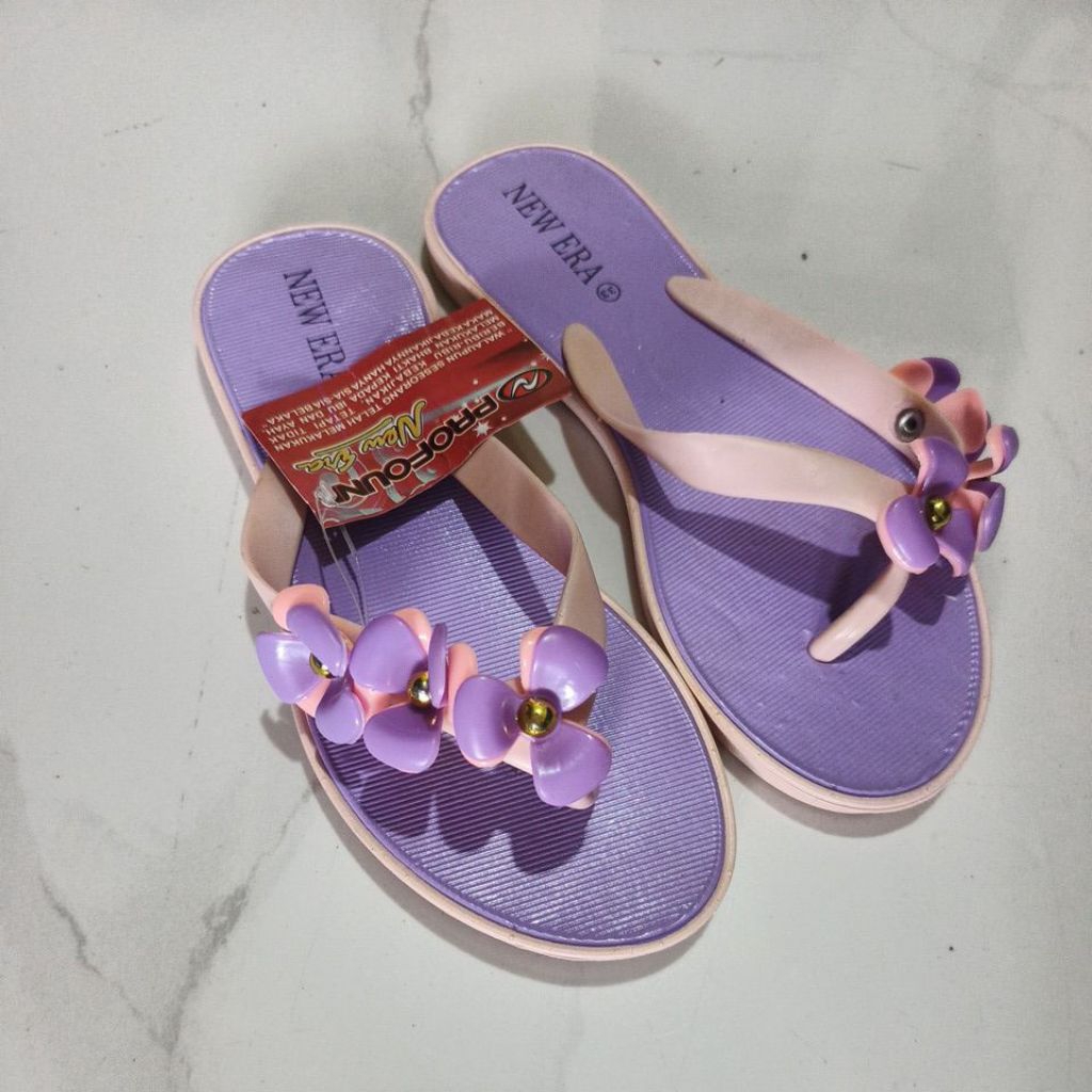 sandal japit anak perempuan new era