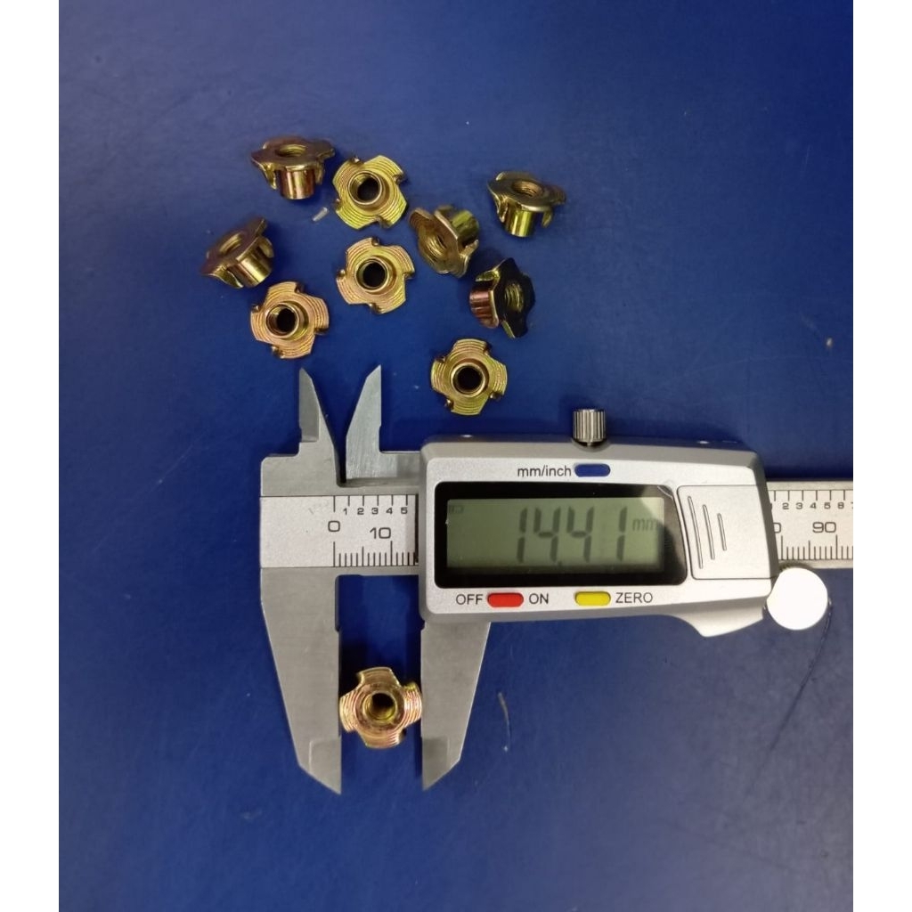 Mur Tee Nut M5 Besi Kuning / T Nut M5 Besi Kuning