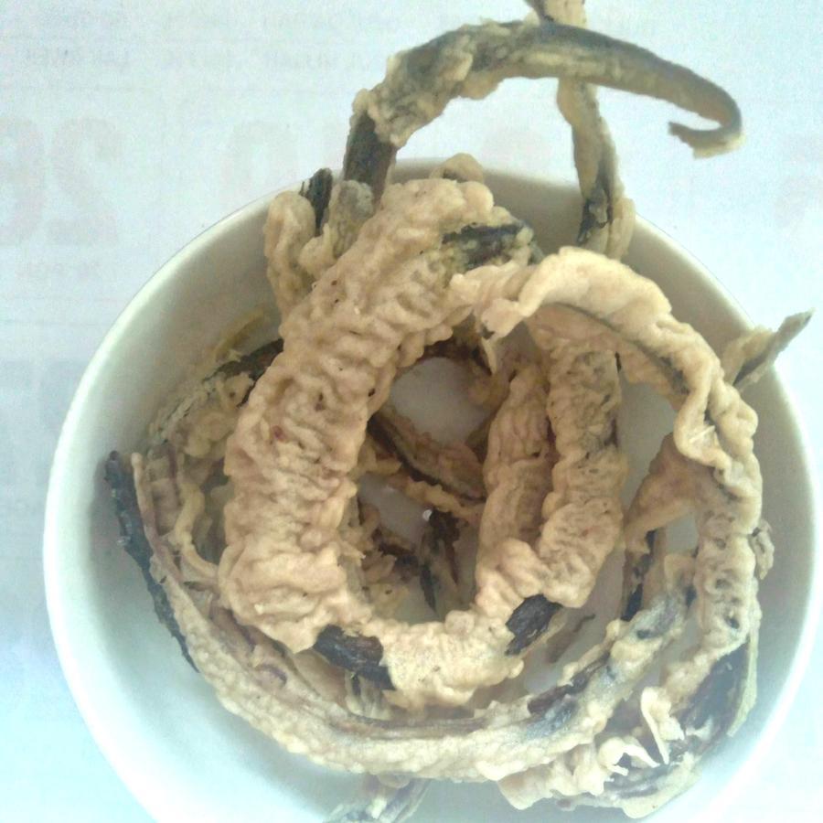 

Keripik Belut Crispy Khas Jogja Rasa Original Gurih Renyah Makanan Ringan Cemilan Enak Belut Goreng