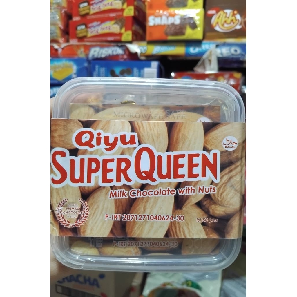 

SuperQueen Milk Chocolate With Nuts (isi 50)