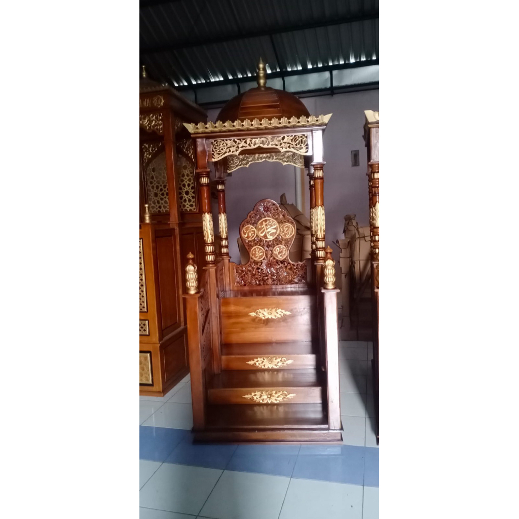 mimbar kubah bertingkat, mimbar masjid kayu jati tangga, mimbar masjid kayu jati, mimbar masjid mewa