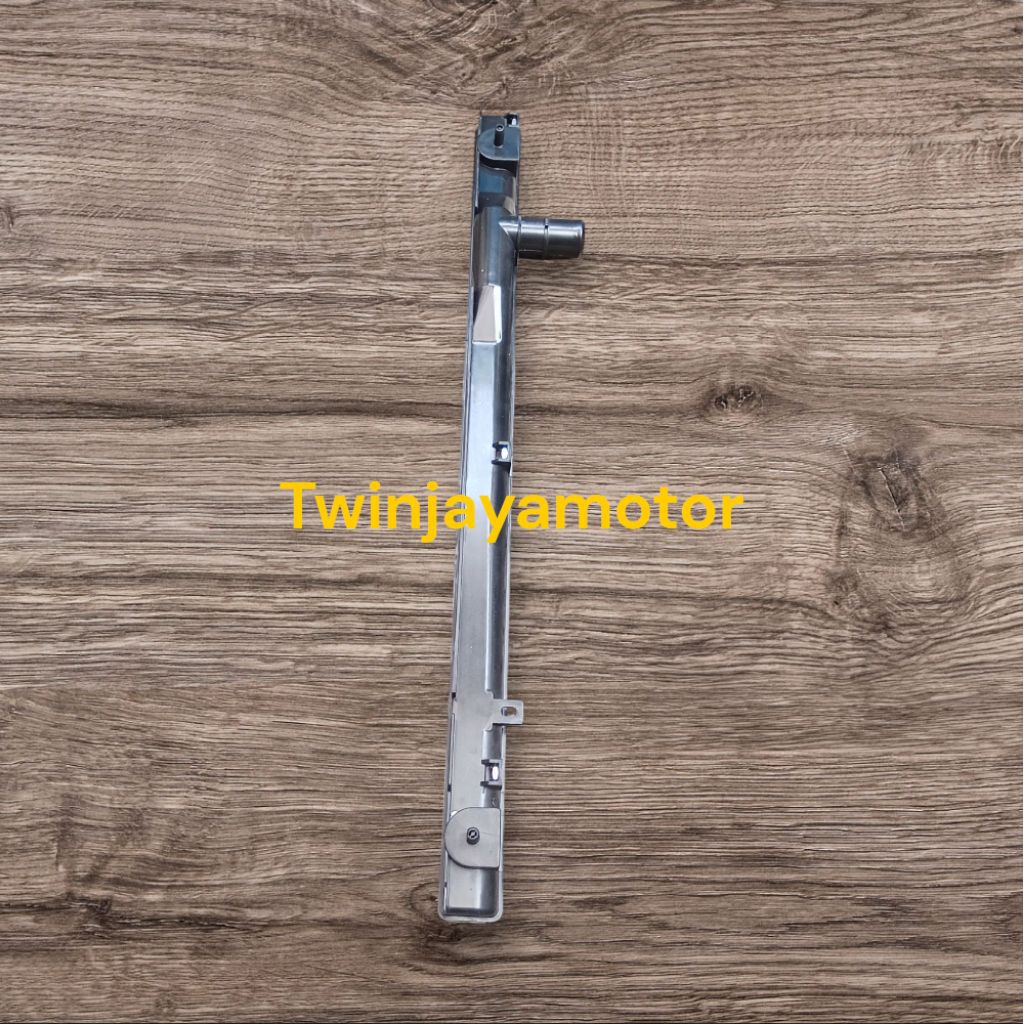 UPPER TANK RADIATOR CAMRY 2001-2005