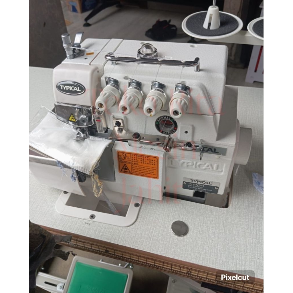 BARU satu set mesin obras benang 4 merk Typical Type GN794 meja import benho