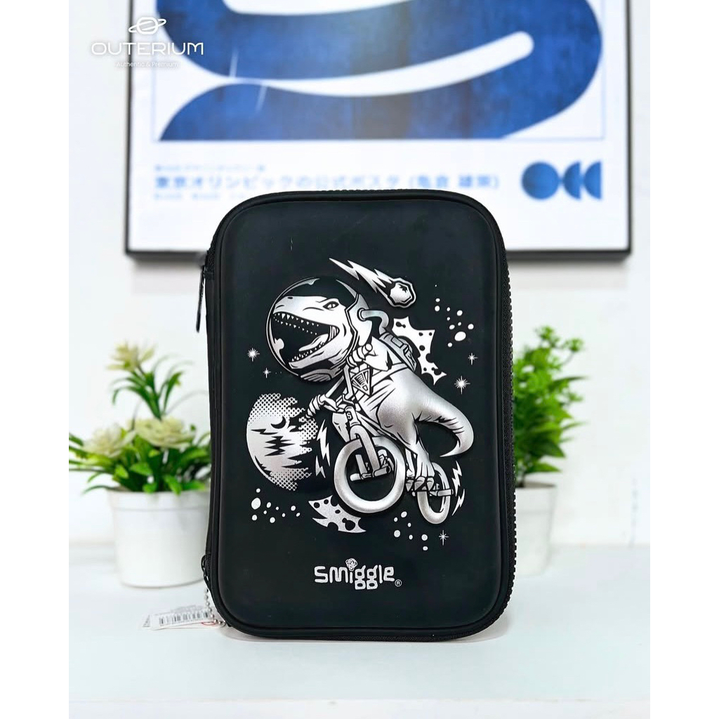 

SM***LE PENSIL CASE