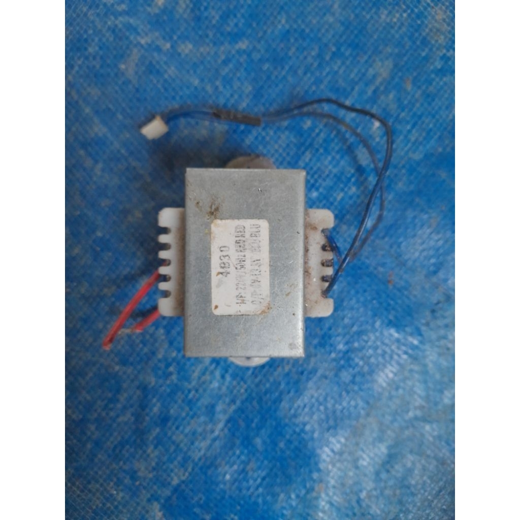 ( BEKAS ) TRAFO KECIL 13.5 VOLT 2 AMPER NON CT