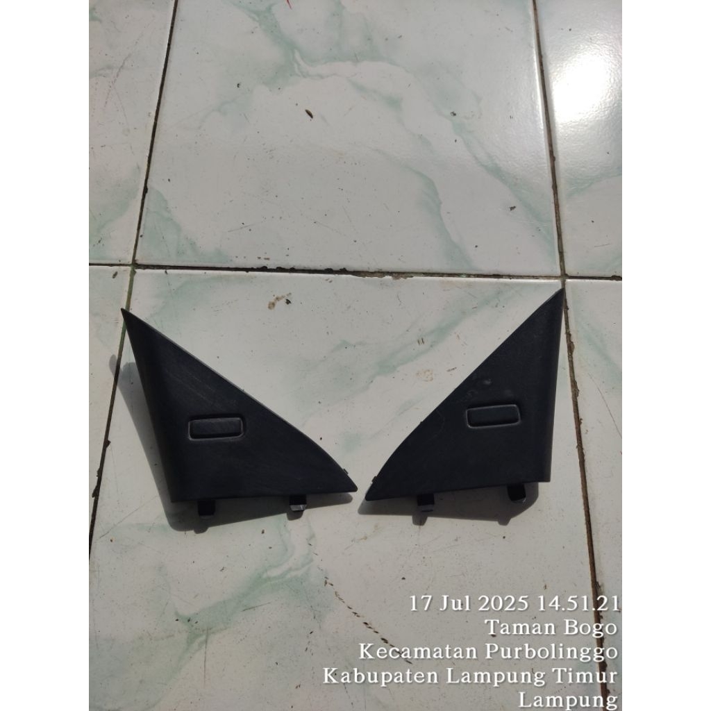 cover segitiga spion starlet kapsul