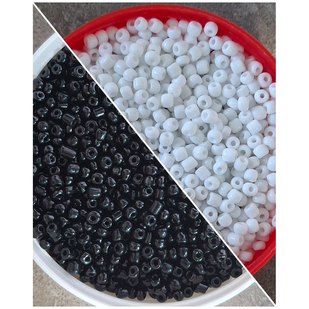 manik mote 4mm hitam putih 50gram