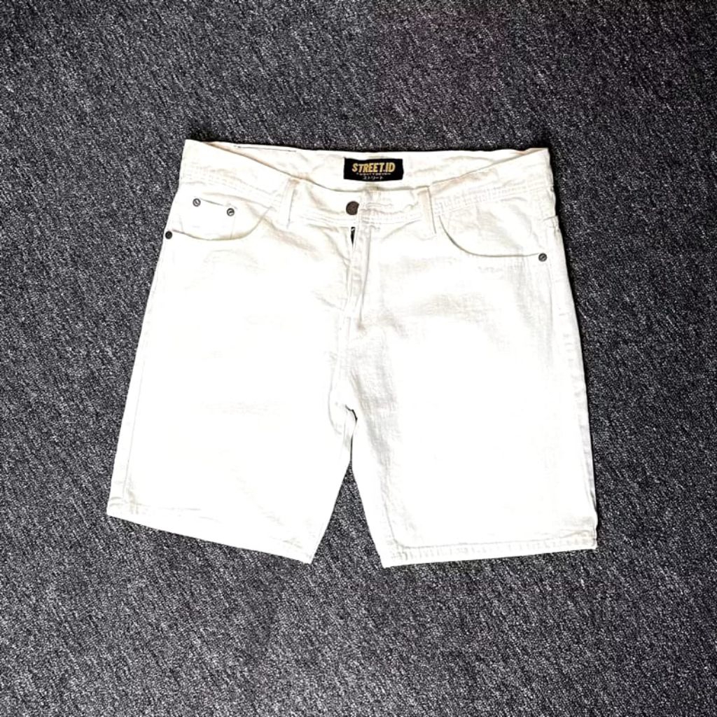 CELANA JEANS PUTIH PENDEK PRIA MODEL TERBARU KEREN/CELANA JEANS PENDEK PRIA