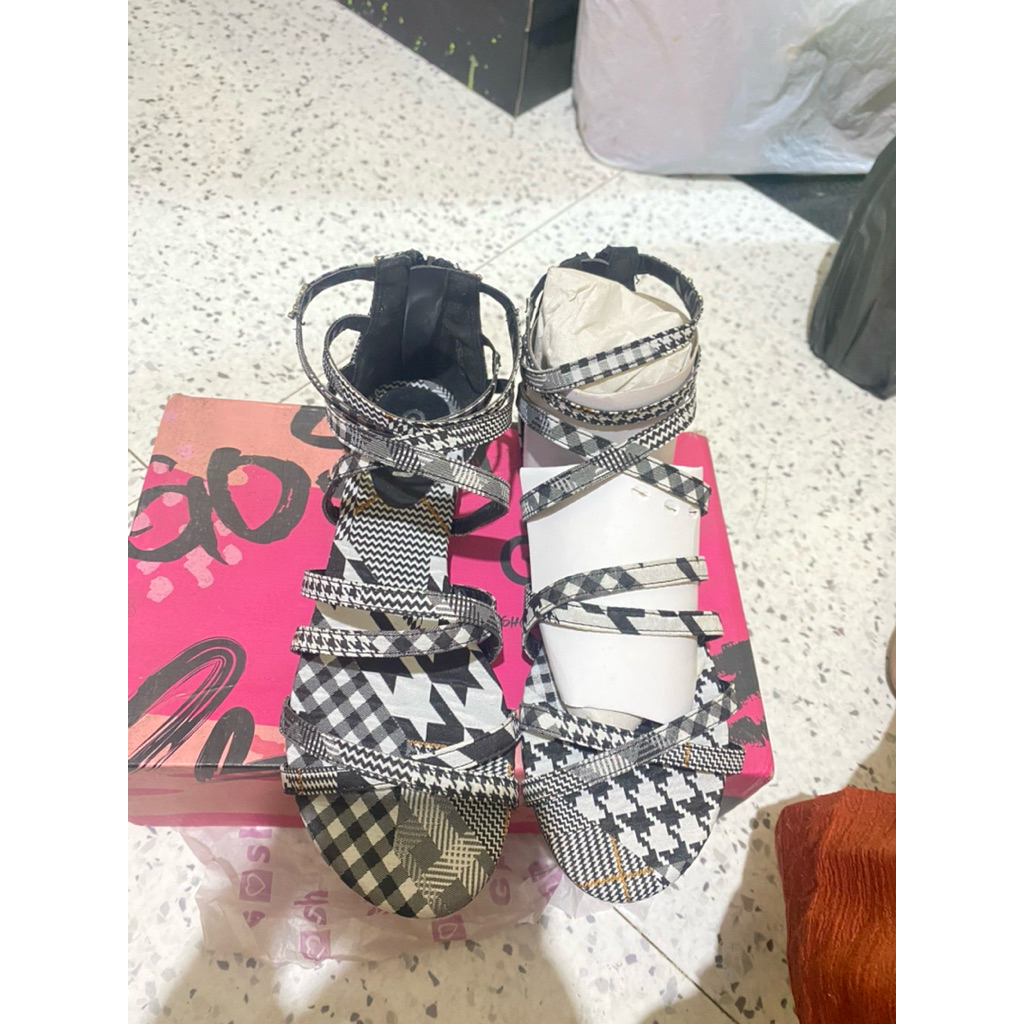 sepatu sendal gosh original NEW