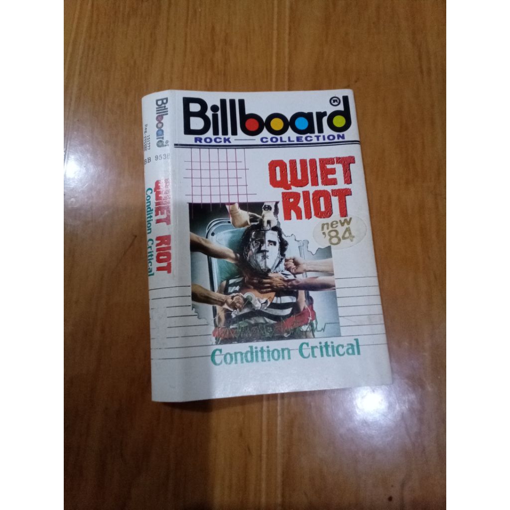 hanya cover kaset quiet riot - condition critical | tanpa kaset