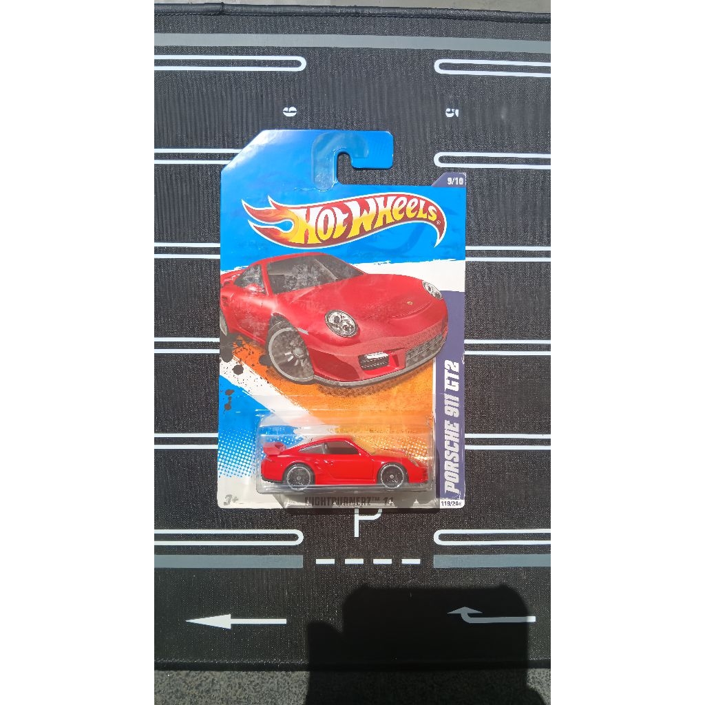 HOT WHEELS PORSCHE 911 GT2 RS RED & PORSCHE 911 GT3 RS RED (FREE PROTEKTOR)