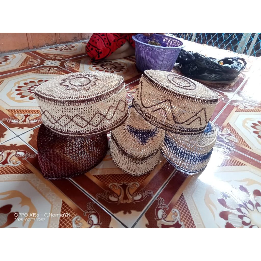 kopiah rotan