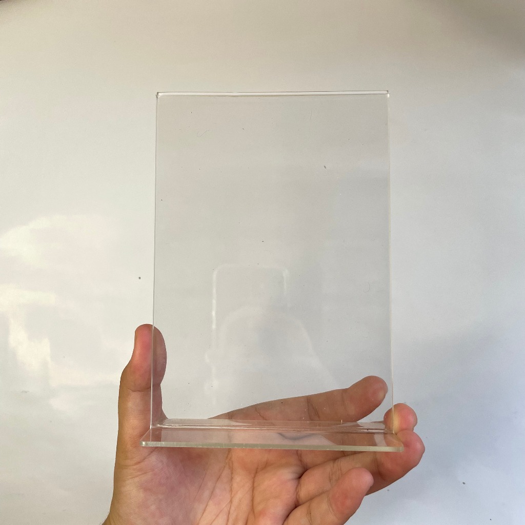 

acrylic a6 display exhibition pameran desain stand akrilik QRIS potrait