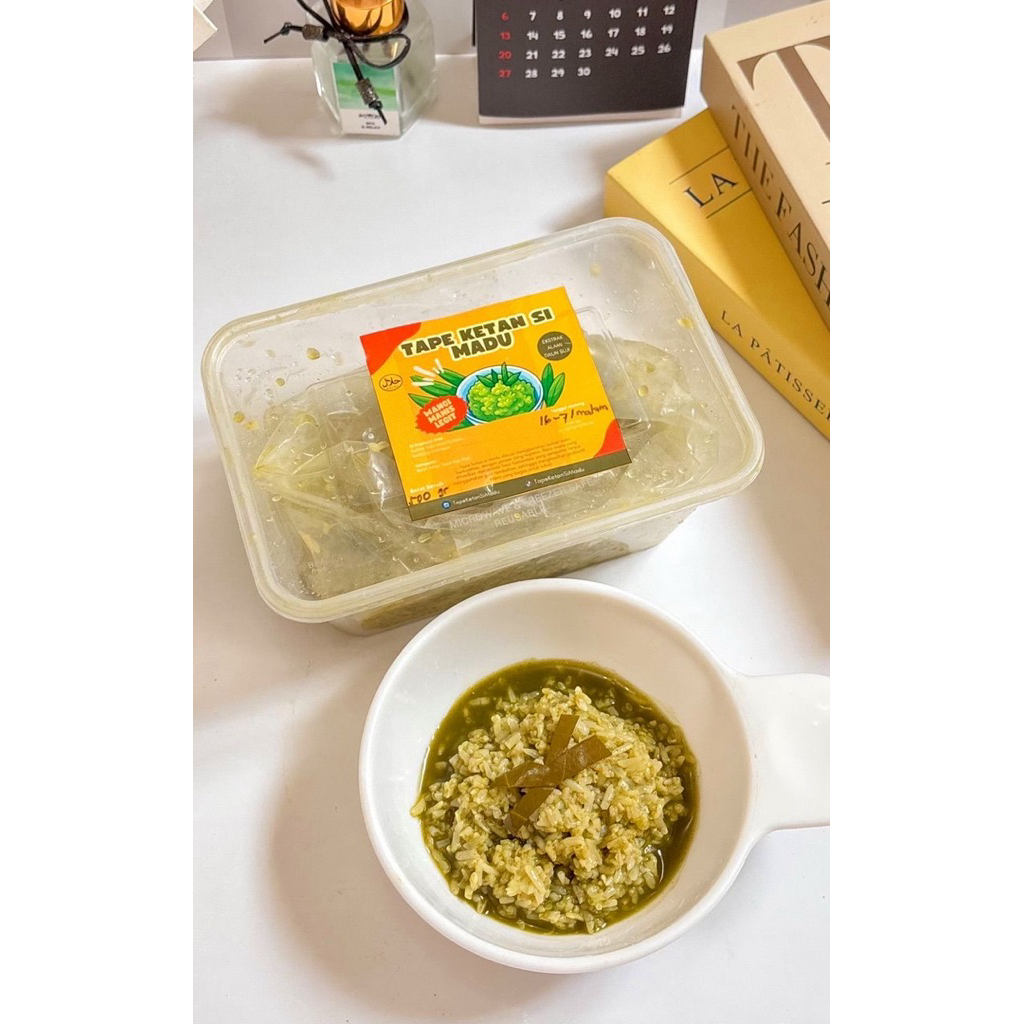 

Tape ketan Hijau premium dari saripati daun suji, legit (1.000 gr) 1 kg