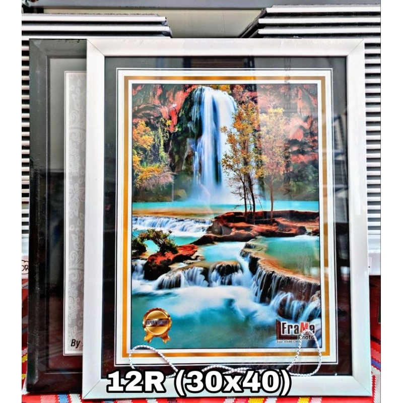 Figora 12R Frame Putih Hitam / Figora 12R (30x40)