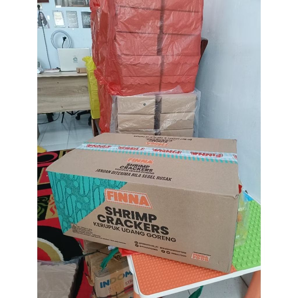 

kerupuk finna 1 karton - kerupuk udang finna cocok buat usaha catering