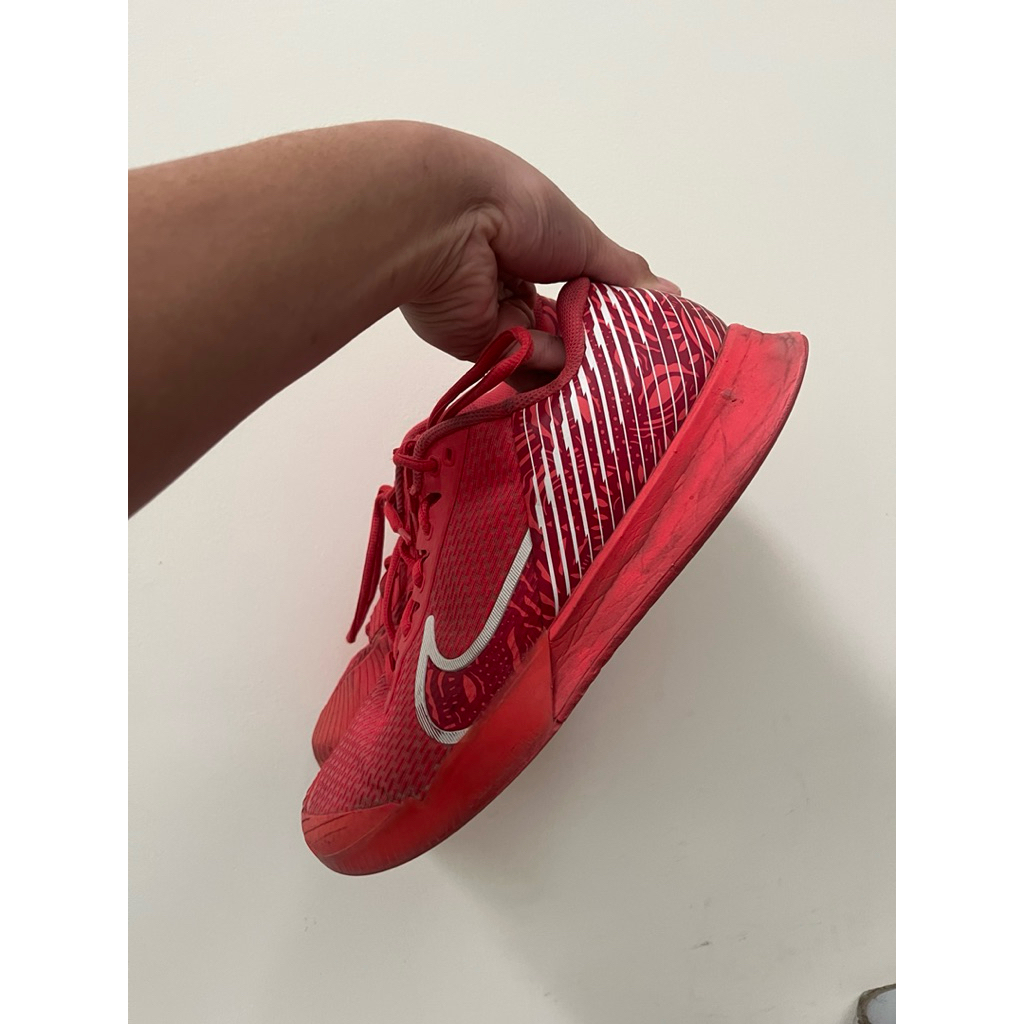 Sepatu Tenis Nike Merah Original Second dan Sepatu tenis nike putih orginal second