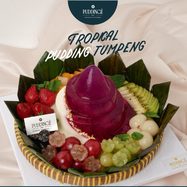 

TROPICAL ALMOND MILKY PUDDING TUMPENG