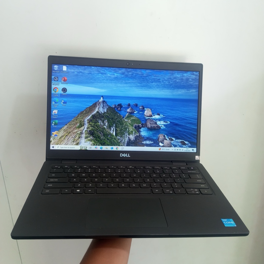 Laptop Dell 3420 • CORE I3 Gen 11 • Ram 8 SSD 256