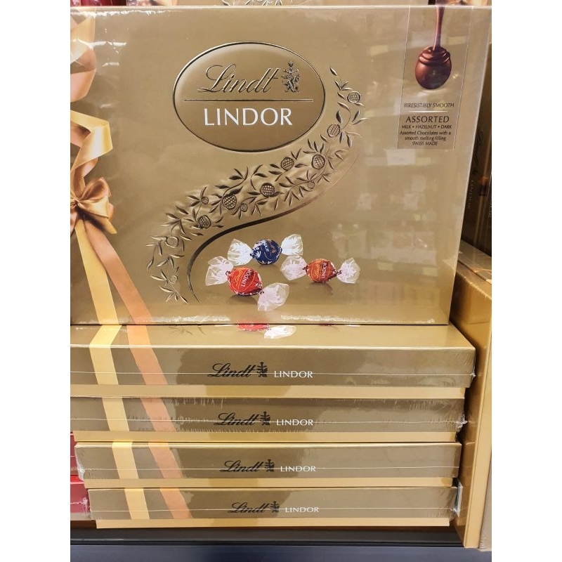 

[oddsolshop] pekanbaru/Lindt Lindor Assorted Chocolate Gift Box Gold 168GR Cokelat Premium