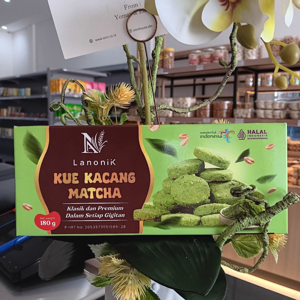 

Lanonik Kue Kacang | Matcha