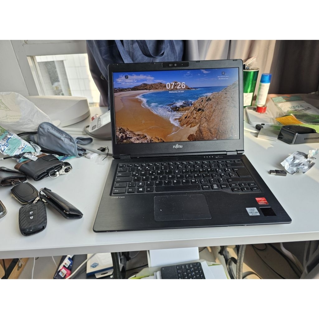 Fujitsu U7410 Core i5 Gen 10