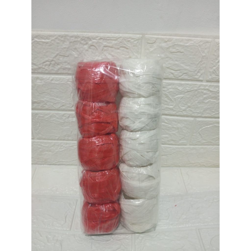 

TALI PLASTIK TALI RAFIA KECIL WARNA MERAH PUTIH BIRU HIJAU KUNING COKLAT ABU