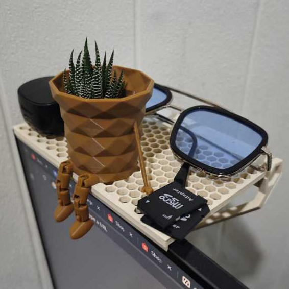 Rak Atas Monitor Estetik – Shelf Organizer untuk TV & Meja Kantor Minimalis