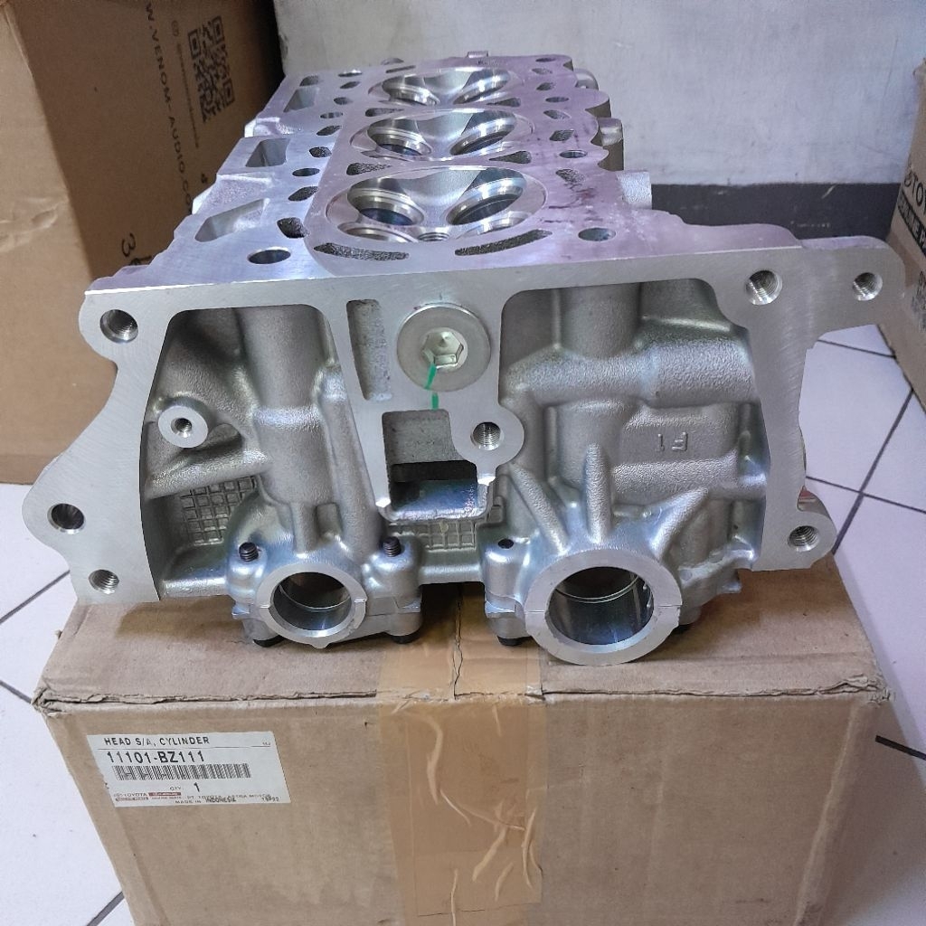 Cylinder Head Deksel Toyota Agya 1000CC 11101-BZ111/112