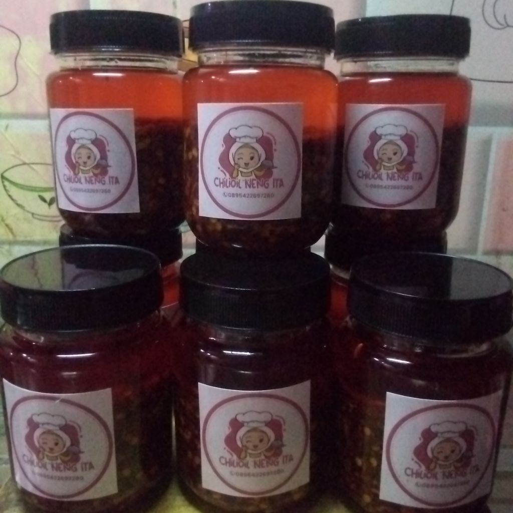 

Chilioil minyak cabe 200gr enak gurih pedasnya pass