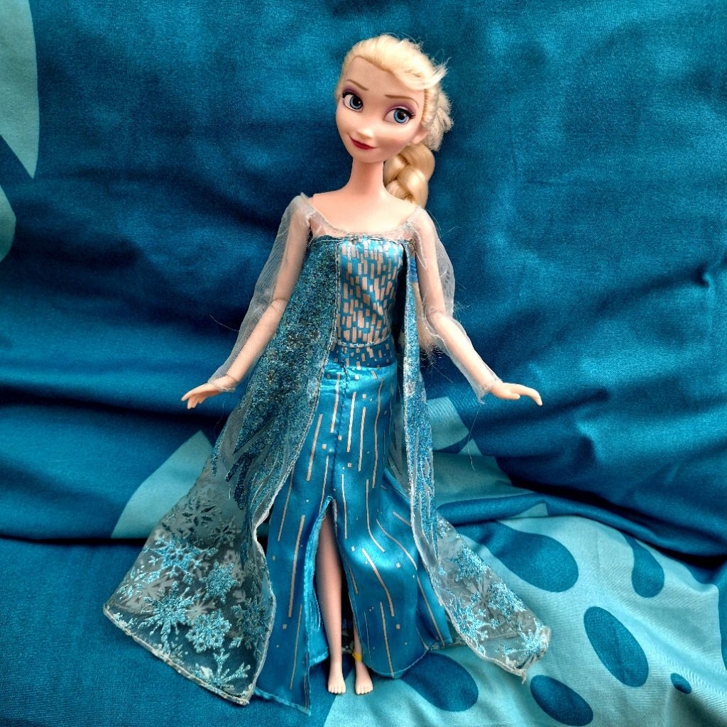 Barbie Disney Store Classic Doll Elsa Frozen