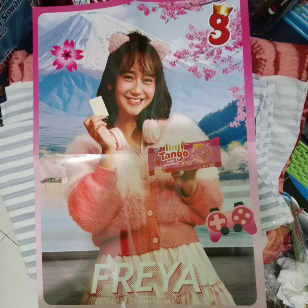 Poster Freya JKT48xTango Sassy Strawberry