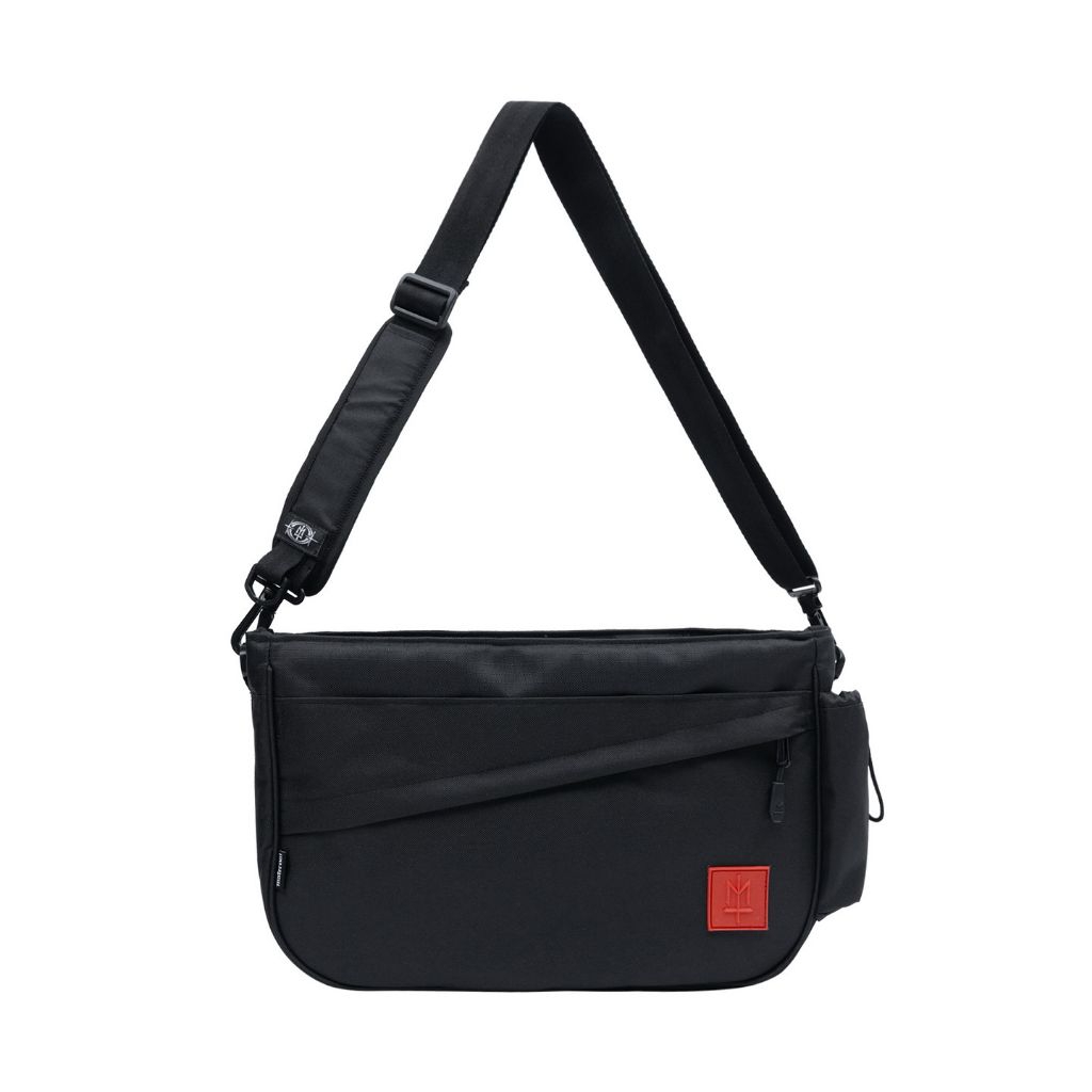 Maternal Disaster | Bags | Arkais | Original.