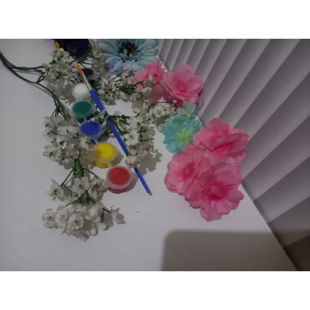 

Satu Set Cat Air dan Kuas