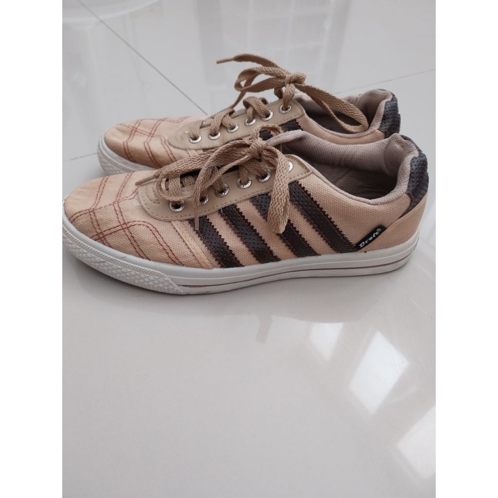 Sepatu Casual Wanita/Sneakers Casual Wanita/Sneakers Wanita/Sepatu Coklat Wanita/Sepatu Wanita Casua