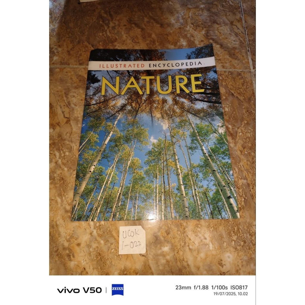 Buku Illustrated Encyclopedia Nature