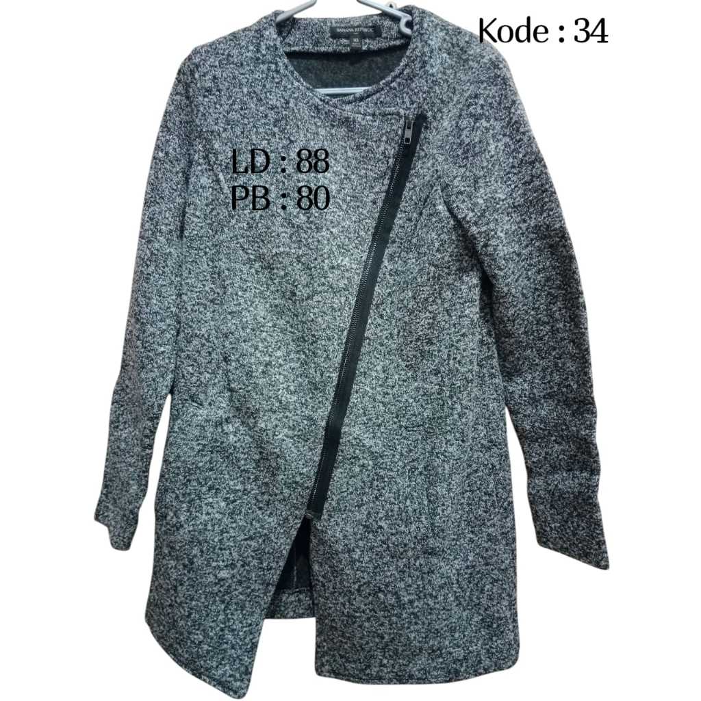 PRELOVED JACKET MUSIM DINGIN MERK BANANA REPUBLIC SIZE XS [ LD = 88, PB = 80 ]