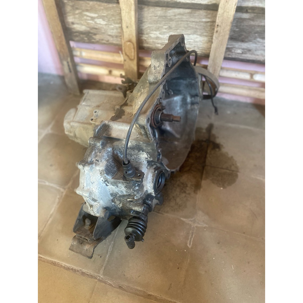 Gearbox porsneleng ford laser mazda 323