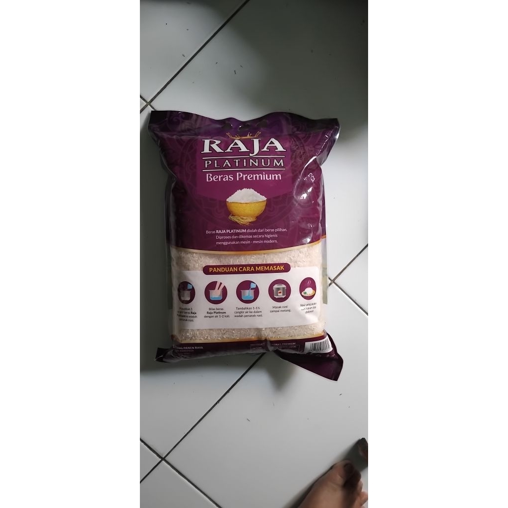

Beras Raja platinum