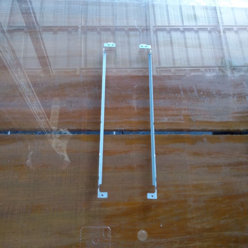 pengait lcd MSI ms 1763 model gt70