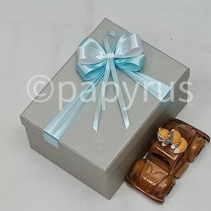 

PAPYRUS 15x20 Tinggi 10cm Kotak Kado Gift Box V3