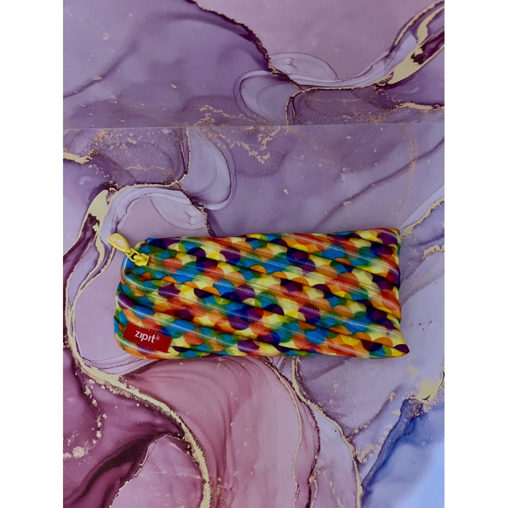 

tempat pensih pouch zipit