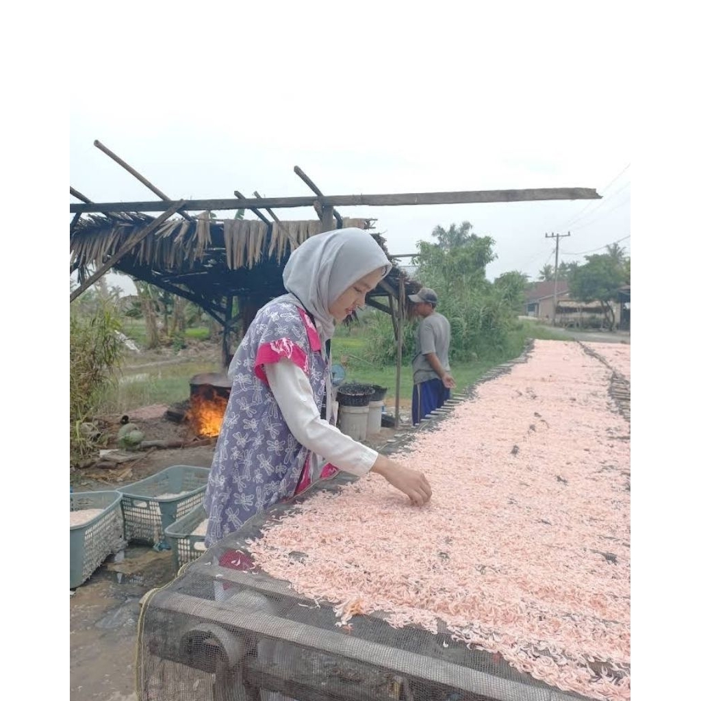 

sutik pengelola udang kecepe