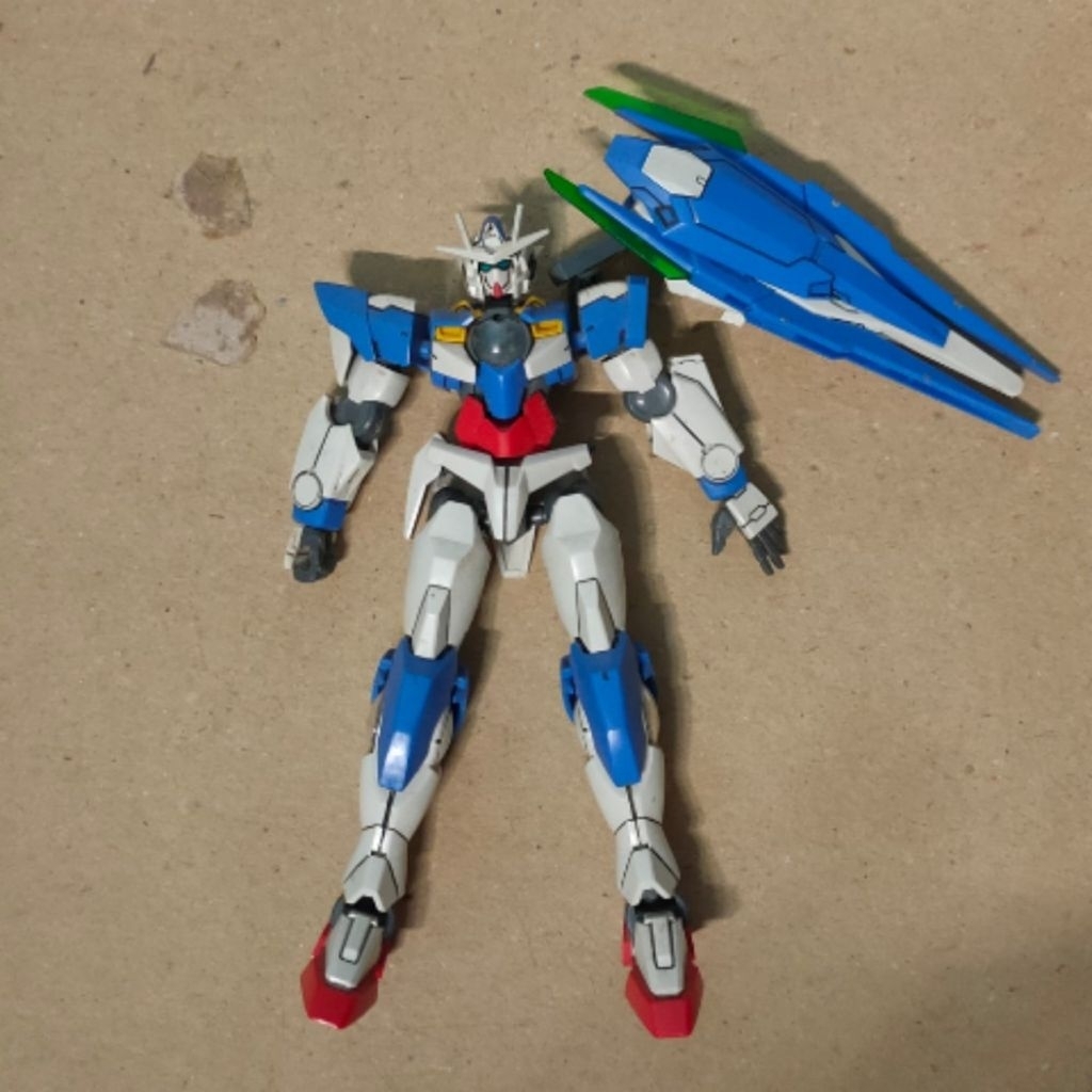Bandai gundam 00 HG bekas