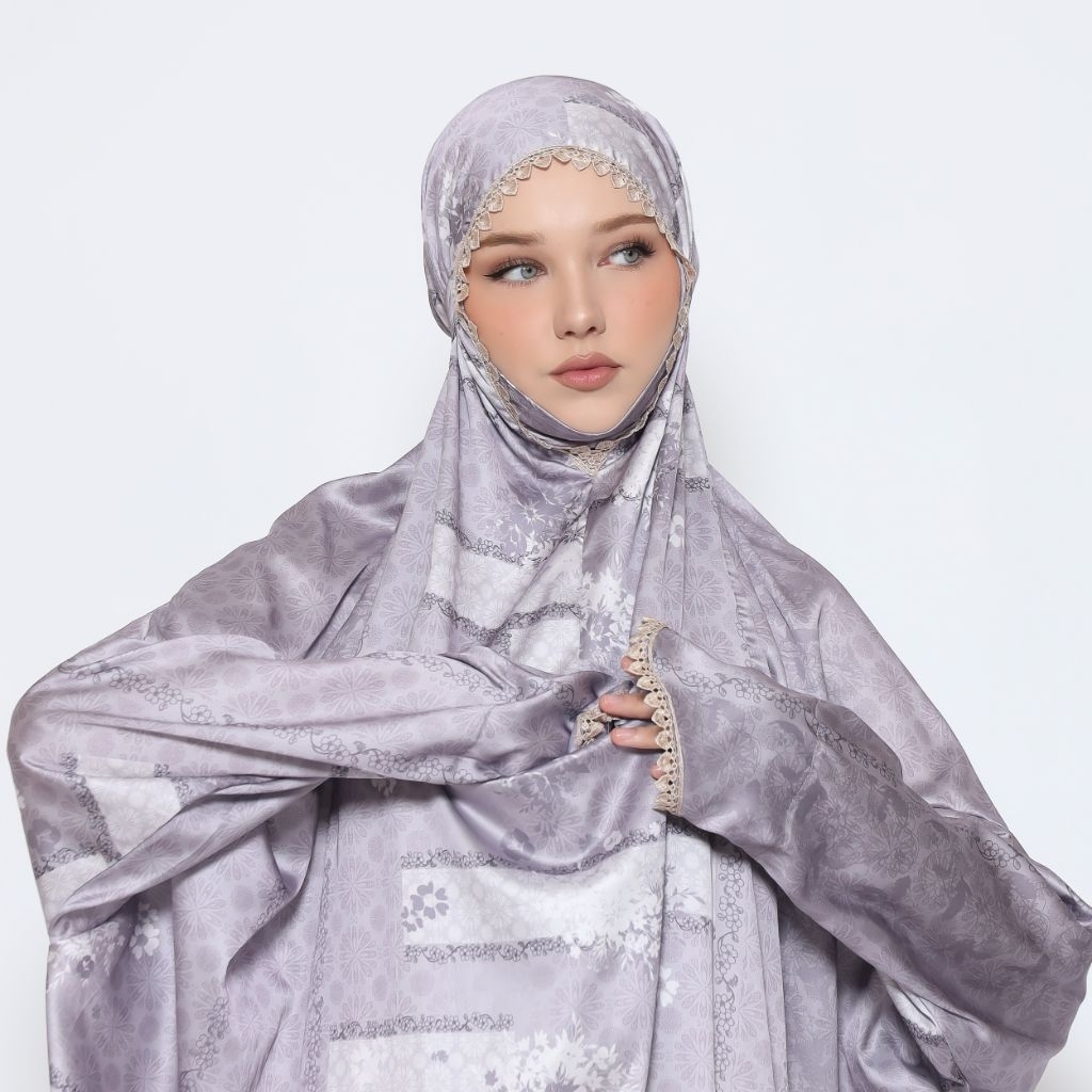 MUKENA TERUSAN SUTRA SILK RENDA MOTIF. MUKENA MM SUTRA SILK PREMIUM. ADEM NYAMAN CANTIK. COD